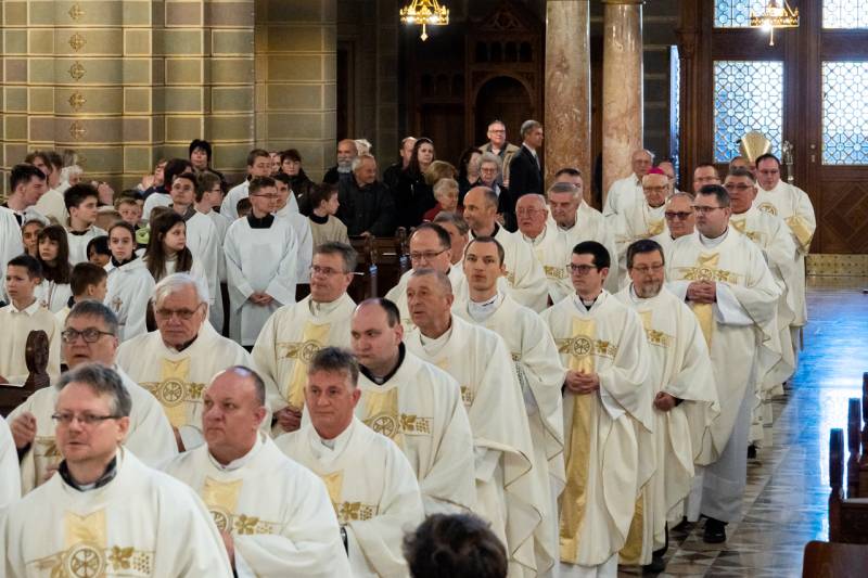 2024_03_28_olajszentelesi szentmise_22.jpg